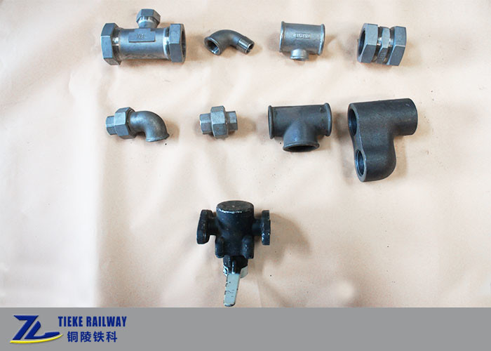 UIC Pipe Joint Fittings ชิ้นส่วนเบรกอากาศท่อเสียบ Tee Flange Elbow 1.0 MPa