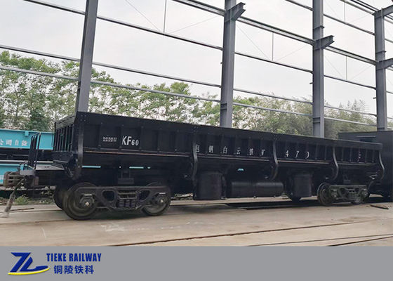27m3 Volume Side Dump Car Truck AAR Standard Ballast Coal Ore กำลังโหลด 50 km / h